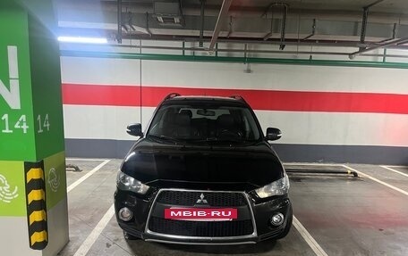 Mitsubishi Outlander III рестайлинг 3, 2012 год, 1 300 000 рублей, 19 фотография