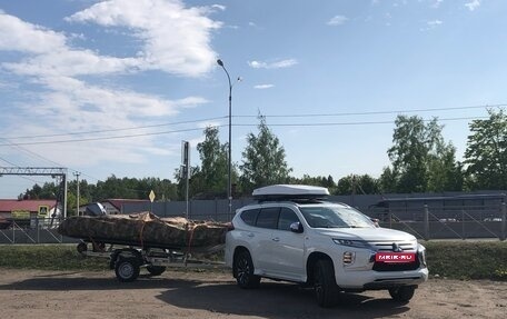 Mitsubishi Montero Sport, 2022 год, 4 400 000 рублей, 6 фотография