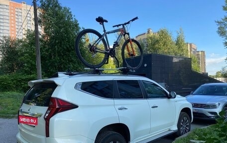 Mitsubishi Montero Sport, 2022 год, 4 400 000 рублей, 7 фотография