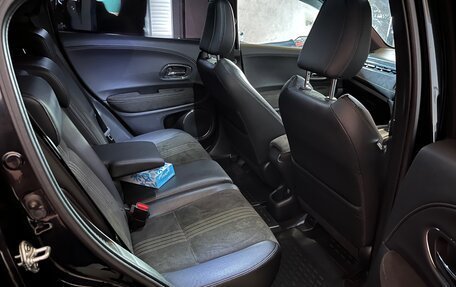 Honda Vezel, 2018 год, 1 950 000 рублей, 7 фотография