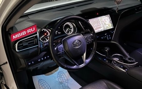 Toyota Camry, 2020 год, 2 650 000 рублей, 7 фотография