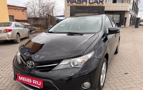 Toyota Auris II, 2013 год, 1 190 000 рублей, 1 фотография