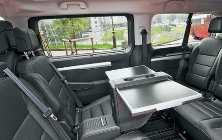 Peugeot Traveller I, 2019 год, 2 650 000 рублей, 1 фотография