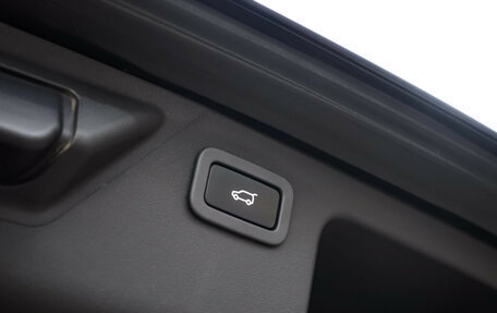 Land Rover Discovery Sport I рестайлинг, 2018 год, 2 299 000 рублей, 29 фотография