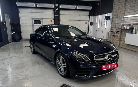 Mercedes-Benz E-Класс, 2019 год, 3 300 000 рублей, 3 фотография