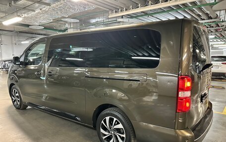 Peugeot Traveller I, 2019 год, 2 650 000 рублей, 3 фотография