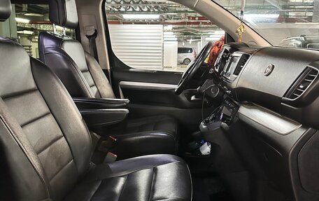 Peugeot Traveller I, 2019 год, 2 650 000 рублей, 8 фотография