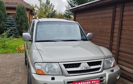 Mitsubishi Pajero III рестайлинг, 2006 год, 1 350 000 рублей, 3 фотография