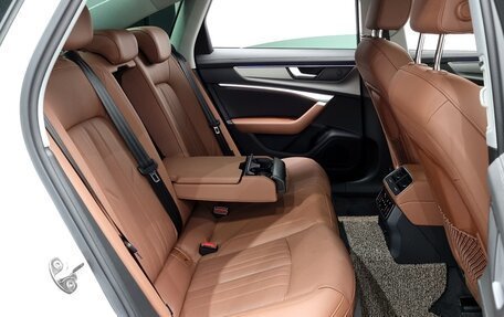 Audi A6, 2022 год, 3 880 000 рублей, 13 фотография