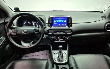 Hyundai Kona I, 2022 год, 1 360 000 рублей, 12 фотография