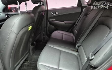 Hyundai Kona I, 2022 год, 1 360 000 рублей, 17 фотография