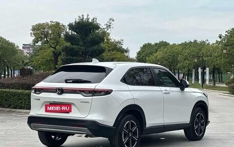 Honda Vezel, 2024 год, 1 980 000 рублей, 4 фотография