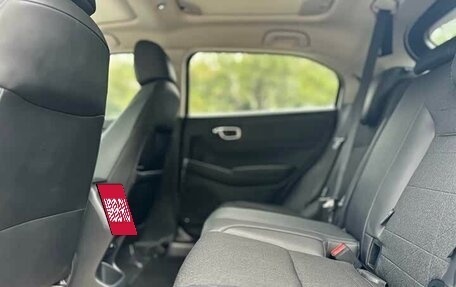 Honda Vezel, 2024 год, 1 980 000 рублей, 9 фотография