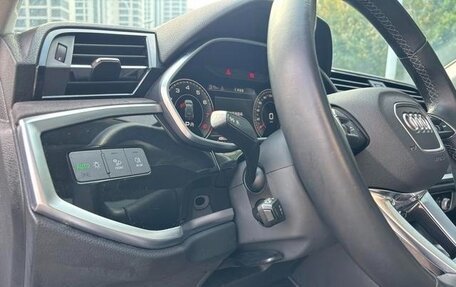 Audi Q3, 2022 год, 2 250 000 рублей, 16 фотография