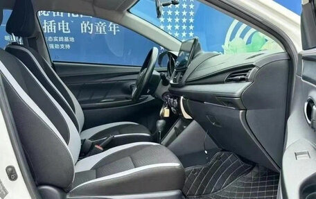 Toyota Yaris XP150 рестайлинг, 2022 год, 990 500 рублей, 6 фотография