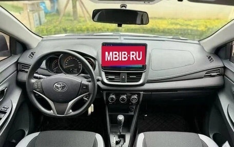 Toyota Yaris XP150 рестайлинг, 2022 год, 990 500 рублей, 4 фотография