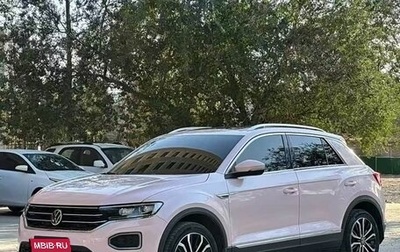 Volkswagen T-Roc I, 2022 год, 1 430 000 рублей, 1 фотография