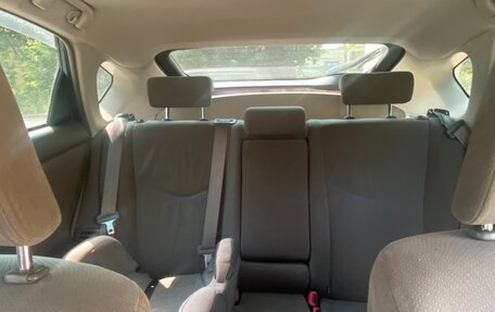 Toyota Prius, 2010 год, 980 000 рублей, 12 фотография