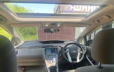 Toyota Prius, 2010 год, 980 000 рублей, 9 фотография