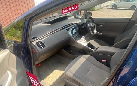 Toyota Prius, 2010 год, 980 000 рублей, 10 фотография