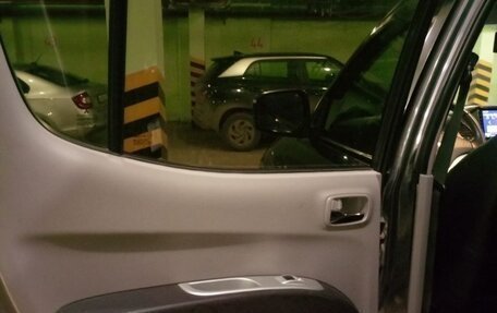 Mitsubishi L200 IV рестайлинг, 2011 год, 1 300 000 рублей, 6 фотография