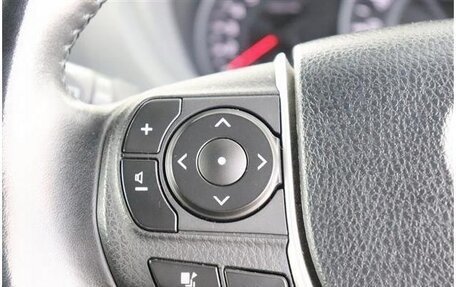 Toyota Noah III, 2019 год, 2 200 000 рублей, 14 фотография