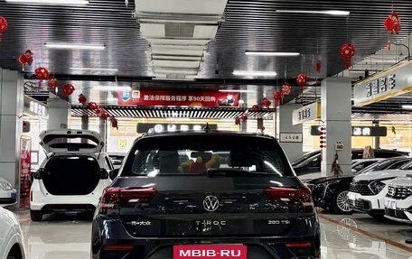 Volkswagen T-Roc I, 2022 год, 1 857 000 рублей, 5 фотография