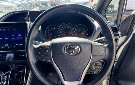 Toyota Voxy III, 2021 год, 1 855 000 рублей, 18 фотография