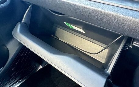 Toyota Voxy III, 2021 год, 1 855 000 рублей, 29 фотография