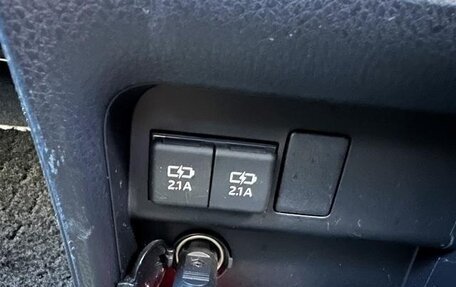 Toyota Voxy III, 2021 год, 1 855 000 рублей, 39 фотография