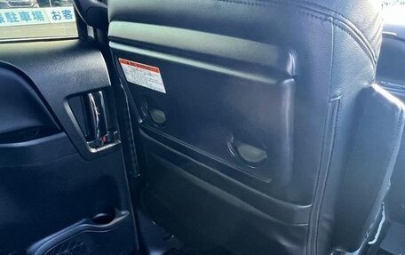 Toyota Voxy III, 2021 год, 1 855 000 рублей, 40 фотография