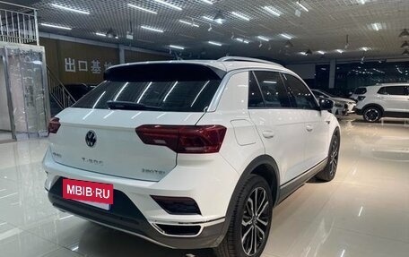 Volkswagen T-Roc I, 2022 год, 1 500 700 рублей, 4 фотография
