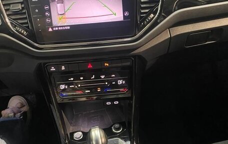 Volkswagen T-Roc I, 2022 год, 1 500 700 рублей, 9 фотография