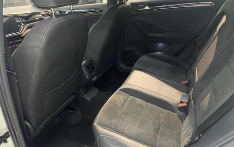 Volkswagen T-Roc I, 2022 год, 1 500 700 рублей, 13 фотография