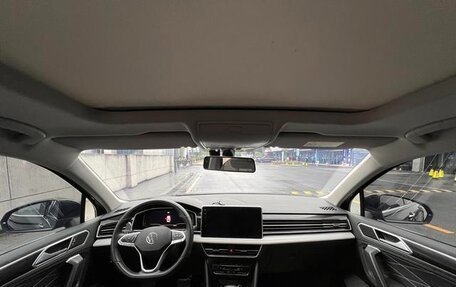 Volkswagen Tiguan II, 2022 год, 1 890 500 рублей, 7 фотография