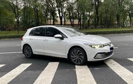 Volkswagen Golf VIII, 2022 год, 1 500 000 рублей, 3 фотография