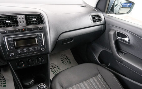 Volkswagen Polo VI (EU Market), 2015 год, 939 000 рублей, 10 фотография