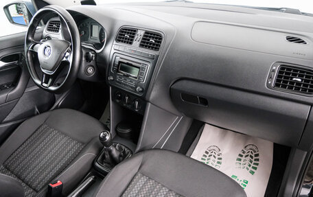 Volkswagen Polo VI (EU Market), 2015 год, 939 000 рублей, 11 фотография