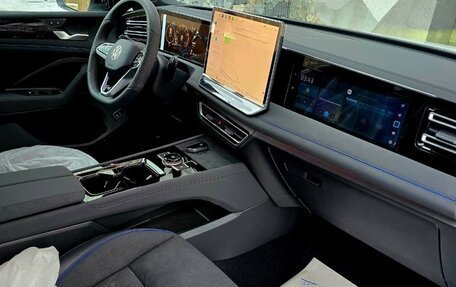 Volkswagen Tiguan, 2025 год, 4 790 000 рублей, 15 фотография