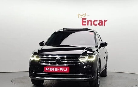 Volkswagen Tiguan II, 2022 год, 2 390 500 рублей, 2 фотография