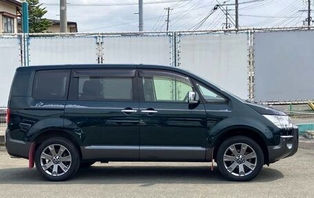 Mitsubishi Delica D:5 I, 2018 год, 1 974 000 рублей, 5 фотография