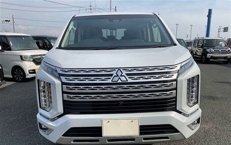 Mitsubishi Delica D:5 I, 2022 год, 2 692 000 рублей, 2 фотография