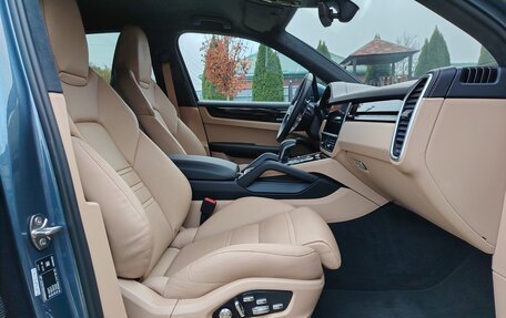 Porsche Cayenne III, 2018 год, 8 950 000 рублей, 28 фотография