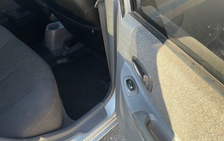 Hyundai Accent II, 2004 год, 290 000 рублей, 8 фотография