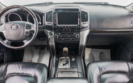 Toyota Land Cruiser 200, 2011 год, 3 189 000 рублей, 9 фотография