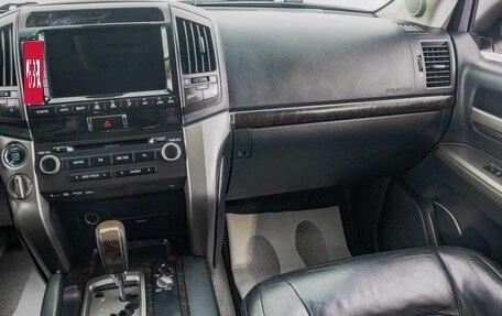 Toyota Land Cruiser 200, 2011 год, 3 189 000 рублей, 23 фотография