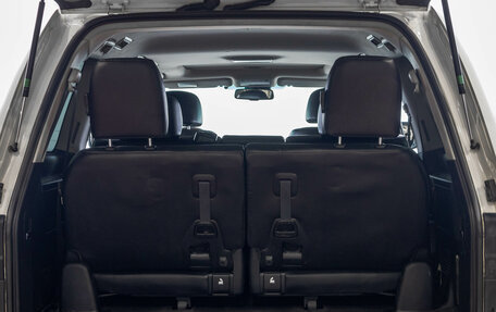 Toyota Land Cruiser 200, 2011 год, 3 189 000 рублей, 30 фотография