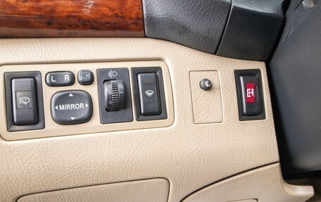 Toyota Avensis III рестайлинг, 2003 год, 689 000 рублей, 12 фотография