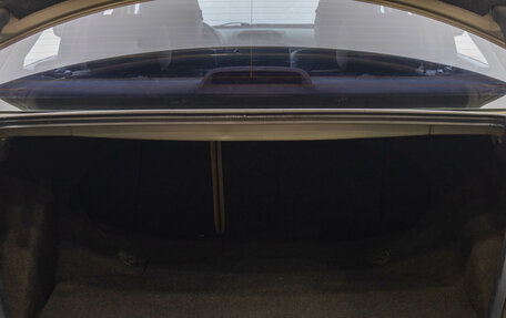 Toyota Avensis III рестайлинг, 2003 год, 689 000 рублей, 26 фотография