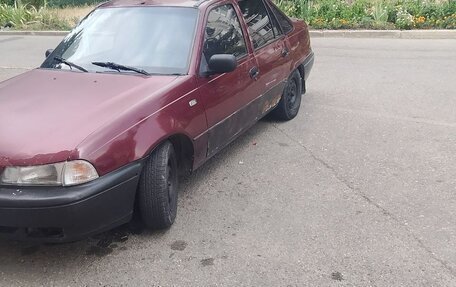 Daewoo Nexia I рестайлинг, 2001 год, 100 000 рублей, 2 фотография